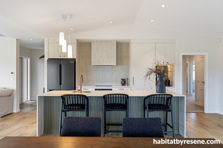 Kitchen with neutral walls painted in Albescent White from the Karen Walker Paints range and the ceiling is in Alabaster. 