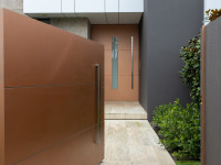 Curb appeal that shines with metallic magma Curb appeal that shines with metallic magma